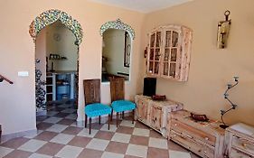 Bungalow Con Encanto, 100M2, A 800 M De La Playa